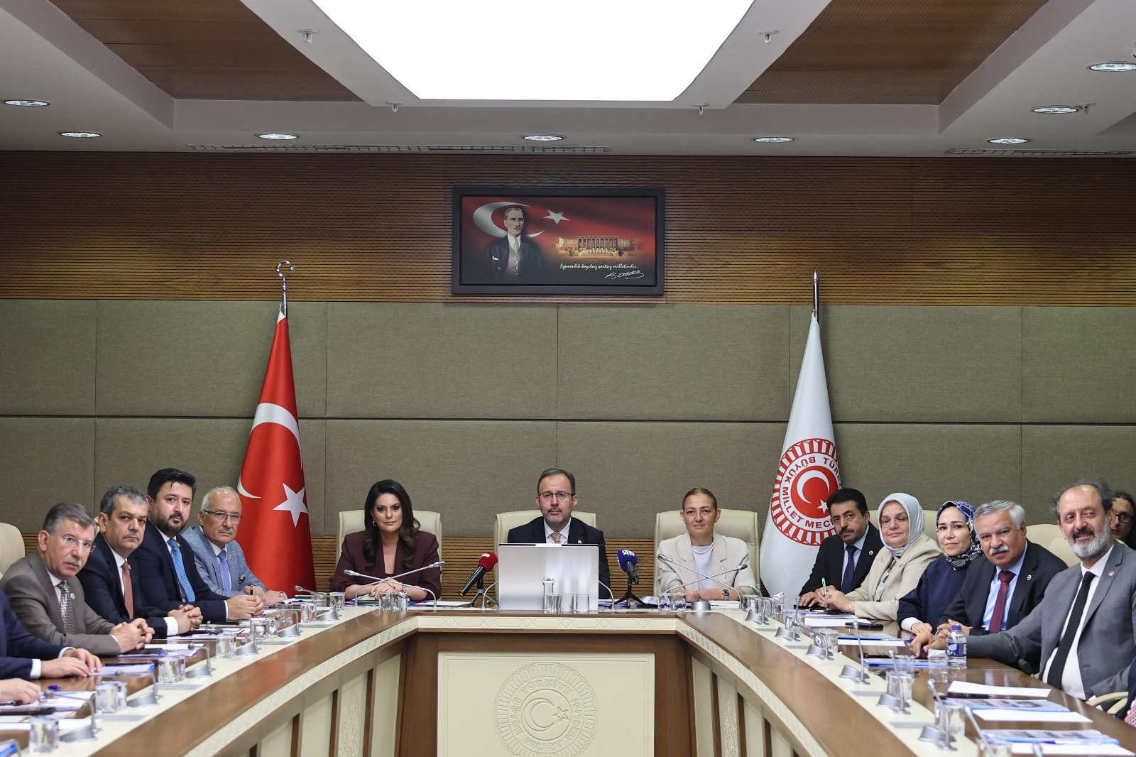 TBMM ENGELLI BIREYLERIN SORUNLARINI ARASTIRMA KOMISYONU” MEHMET KASAPOGLU BASKANLIGINDA ÇALISMALARINA BASLADI